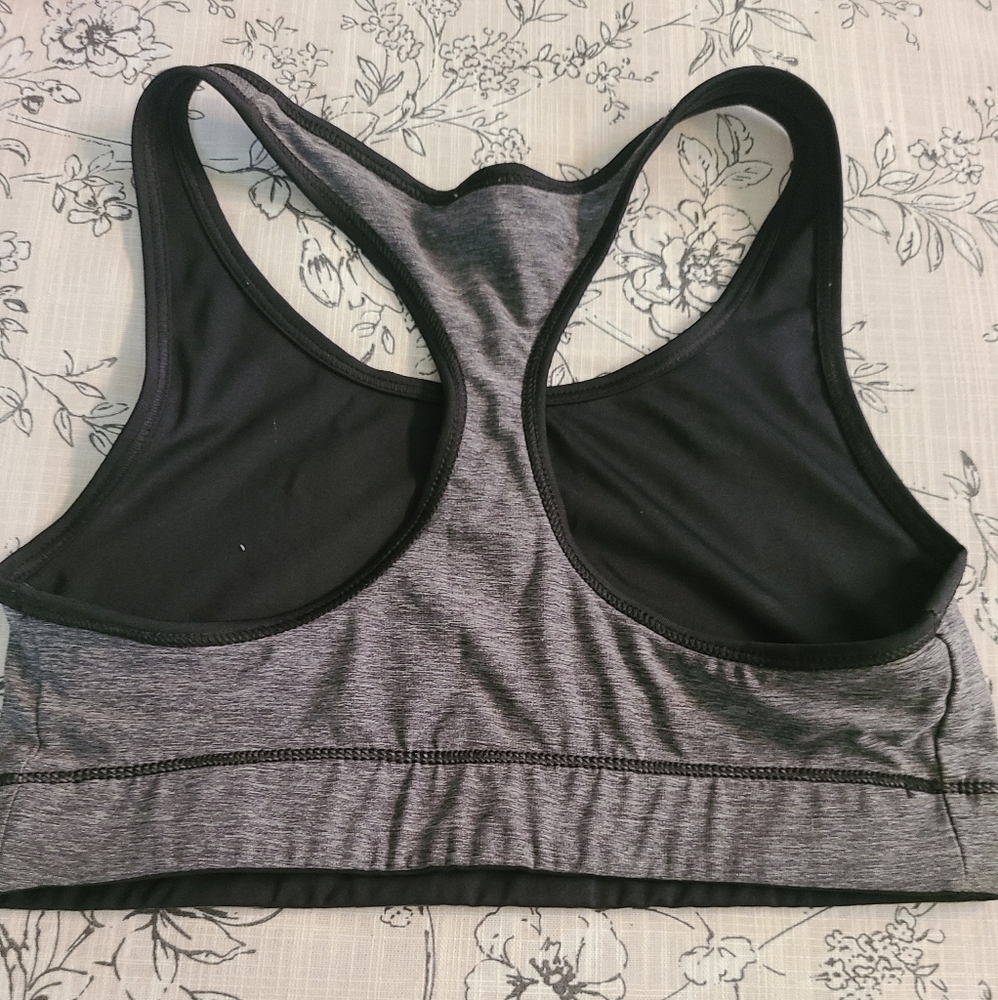 Sports bra - Picture 3 of 3